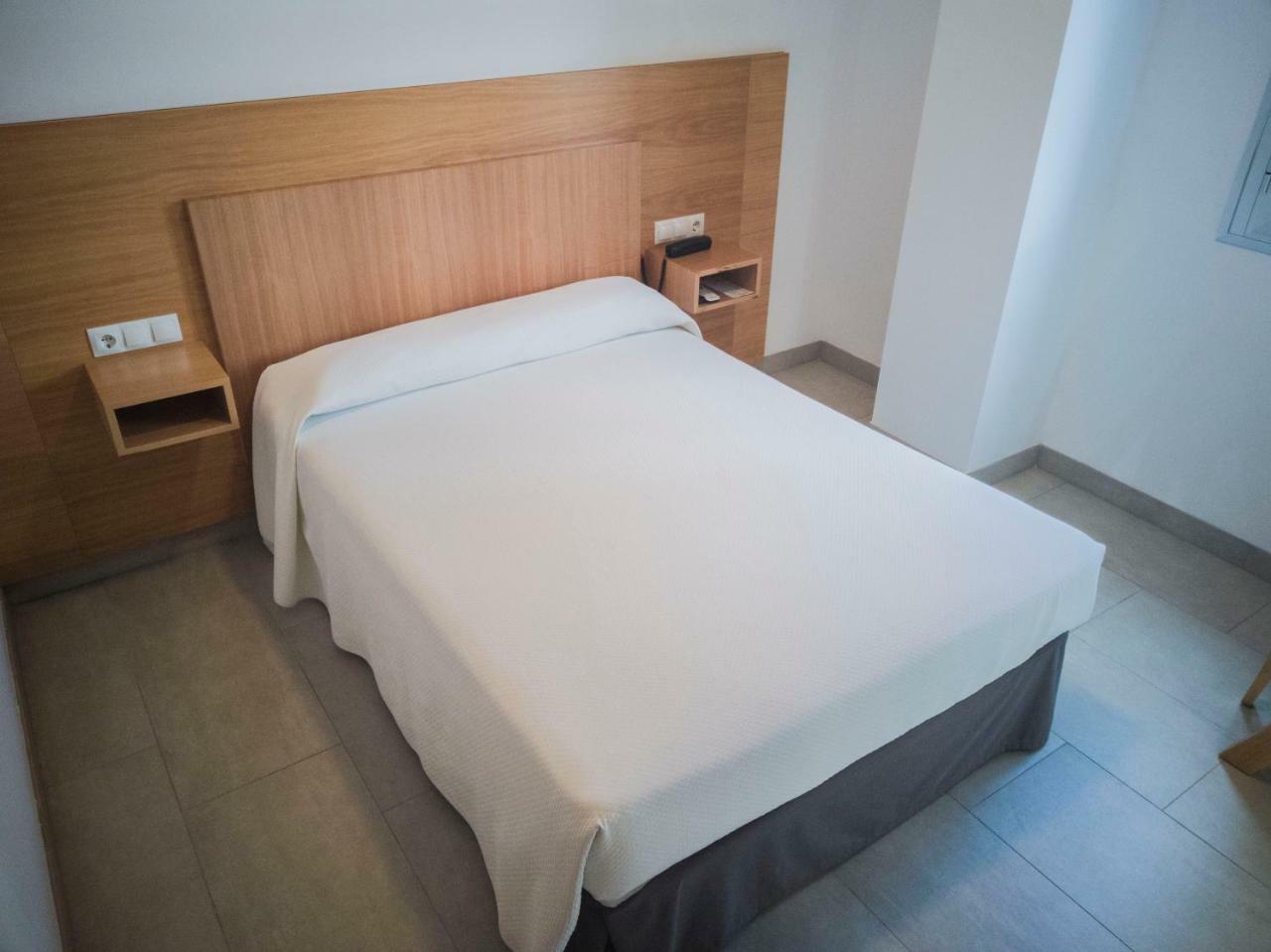 Hotel Abadi กอร์โดบา ภายนอก รูปภาพ