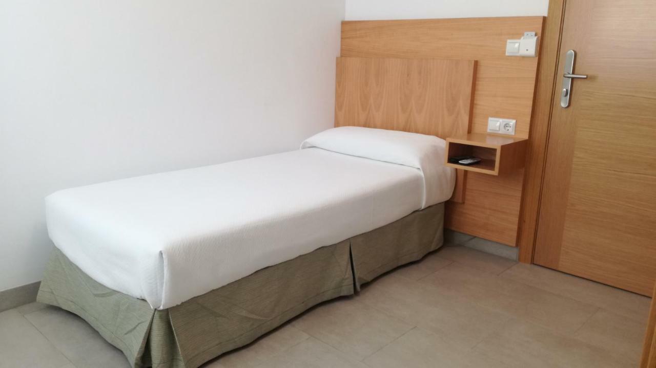 Hotel Abadi กอร์โดบา ภายนอก รูปภาพ